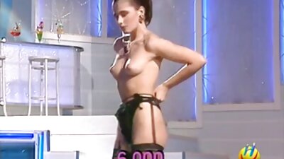 Whorish Latina mit großen Möpsen testet Jungschwanz des Hengstes porno ü50 im Freien