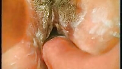 Eine Brünette mit dunklen Nippeln bekommt einen Schwanz in Mund sexfilme ältere und Fotze
